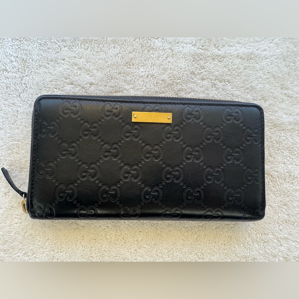 Gucci Guccissima Continental Black leather long zippy wallet.